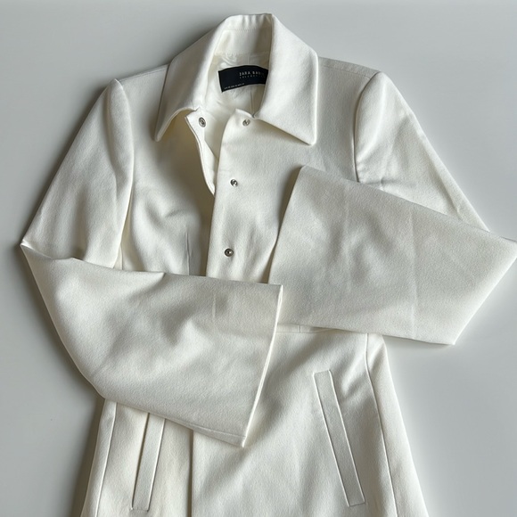 New Zara coat made in Spain, lapel collars, padded shoulders gorgeous sleeves - Picture 3 of 12